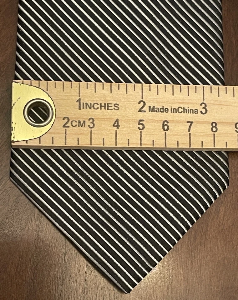 Corbata de cuello All About rosa negra hecha a mano 100 % poliéster para hombre hecha en China Foto 4 de 4