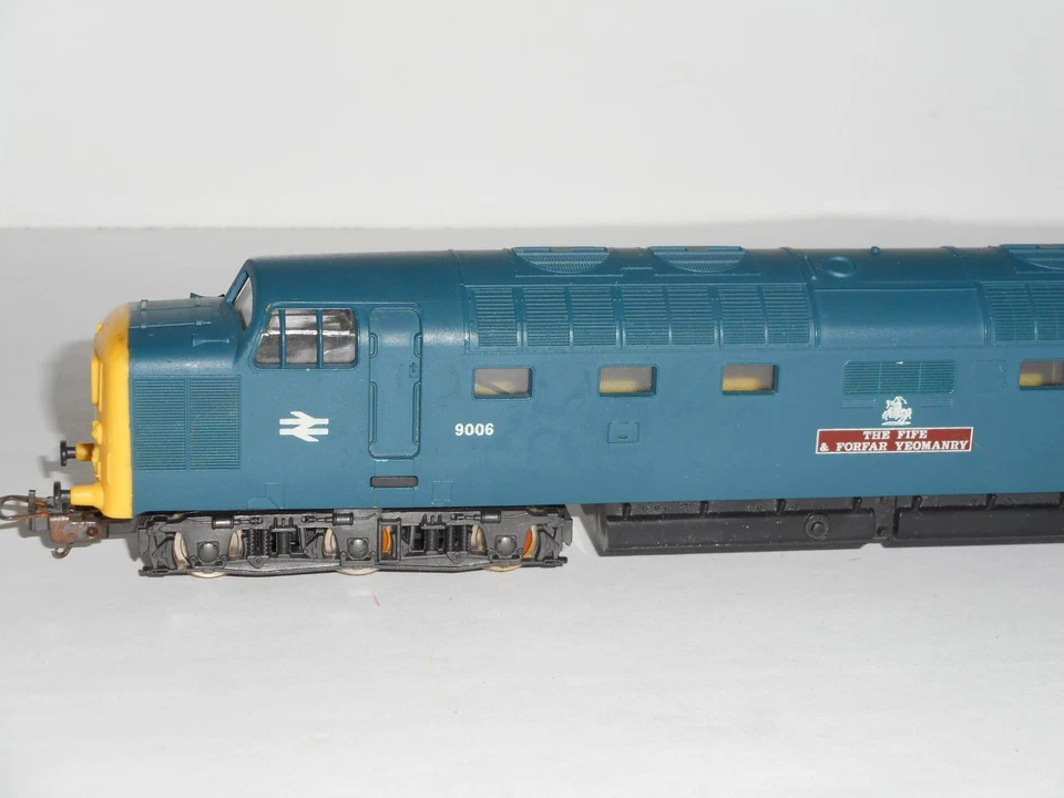 Lima Deltic Diesel-The Fyfe & Forfar Yeomanry. Excel cond.OO 2 rail DC analogue. - Image 3 of 4