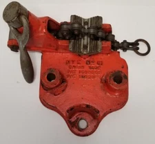 Vintage NYE Chain Vise No. 61 Bench Pipe Vise 1/8" to 2 1/2" Pipe