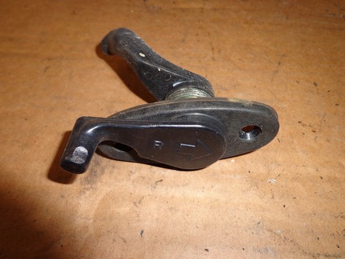 Toyota Supra MK3 1986.5-92 cinturón lateral pasajero retroceso OEM - Imagen 3 de 8