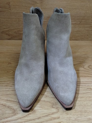Vince Camuto Women's Gigietta Beige Tan Suede Leather Ankle Bootie size 6.5M - Picture 3 of 11
