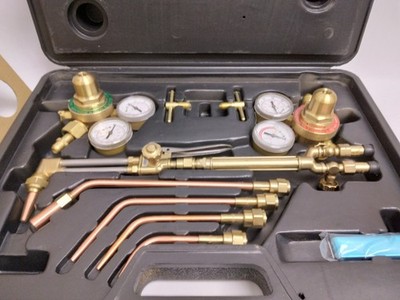Campbell Hausfeld WT4000 Oxy-Fuel Welding and Cutting Outfit