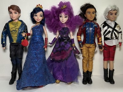 Disney Descendants 2 Royal Yacht Outfit Jay, Carlos, Mel, Evie, Prince Ben Dolls