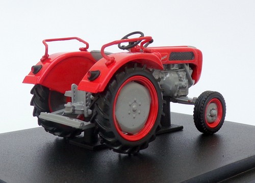 Tractor modelo Hachette escala 1/43 HT009 - 1960 Bautz 300 TD - rojo - Imagen 2 de 3