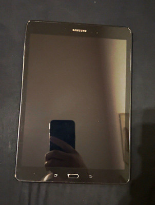 Samsung Galaxy Tab A Tablet 9,7 Zoll 16 GB 1,5 GB RAM Wi Fi Schwarz