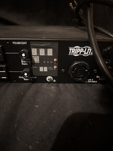 Tripp Lite Single-Phase Auto Transfer Switch / Metered PDUw PDUMH30AT - Photo 3/4