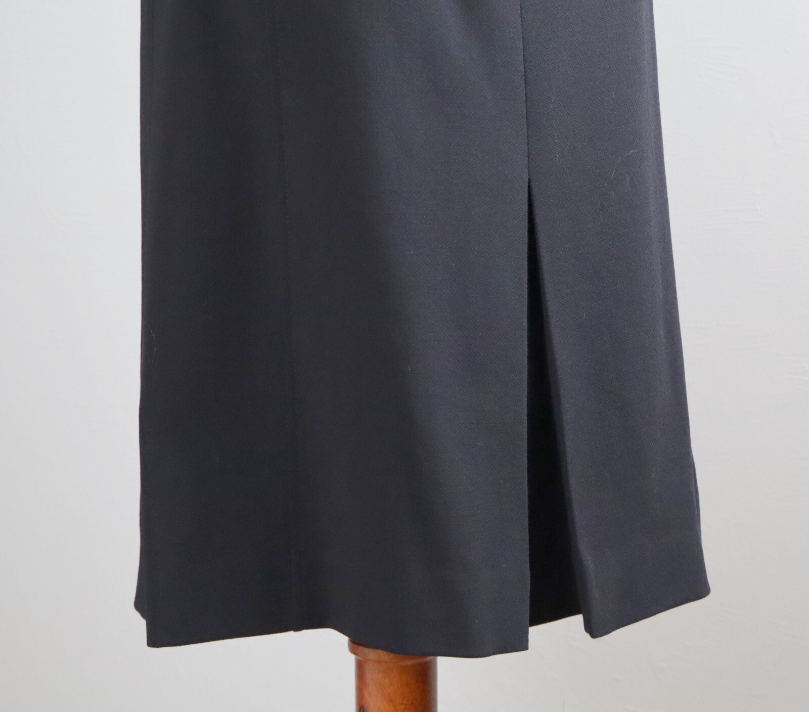 ST. JOHN COLLECTION $995 Solid Black Sleeveless P… - image 3