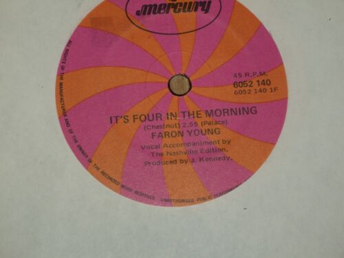 FARON YOUNG  *RARE OZ 7'' 45 ' IT'S FOUR IN THE MORNING ' 1972 EXC - Photo 1/2