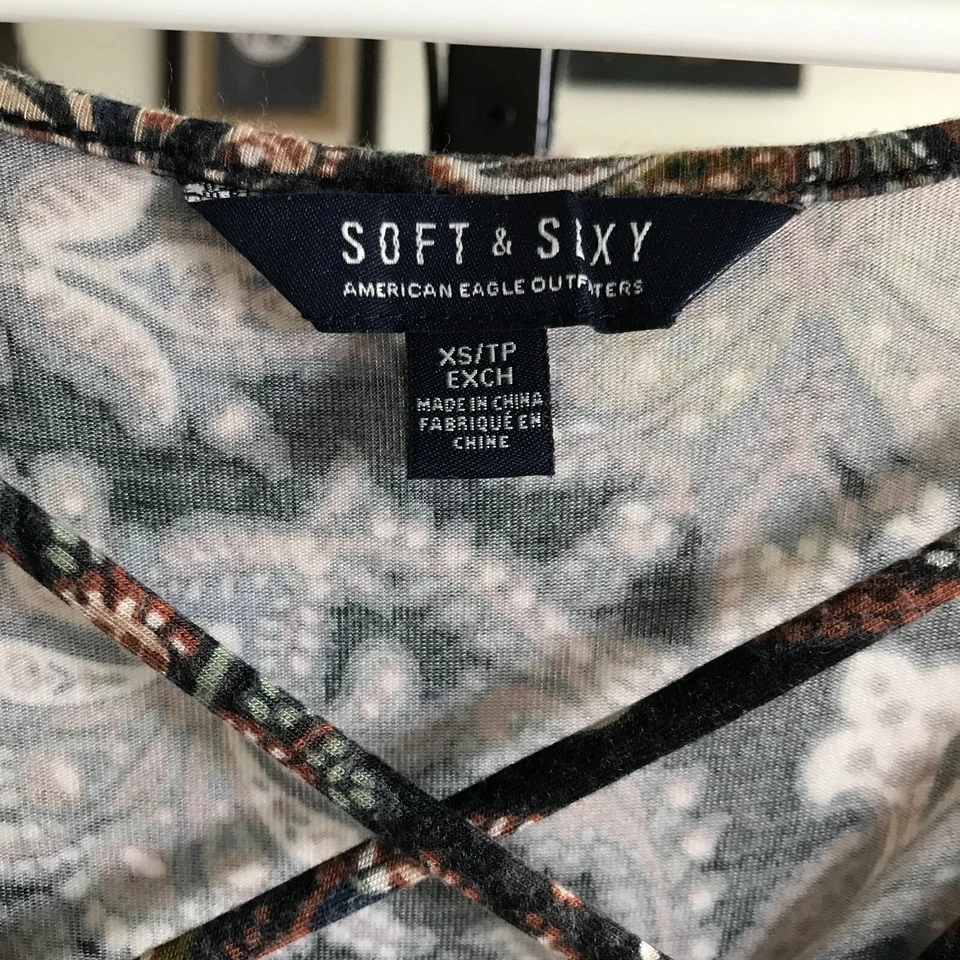 Mameluco Jersey AMERICAN EAGLE Talla XS Suave y Sexy Marrón y Negro Cachemira Elastizado Foto 4 de 4