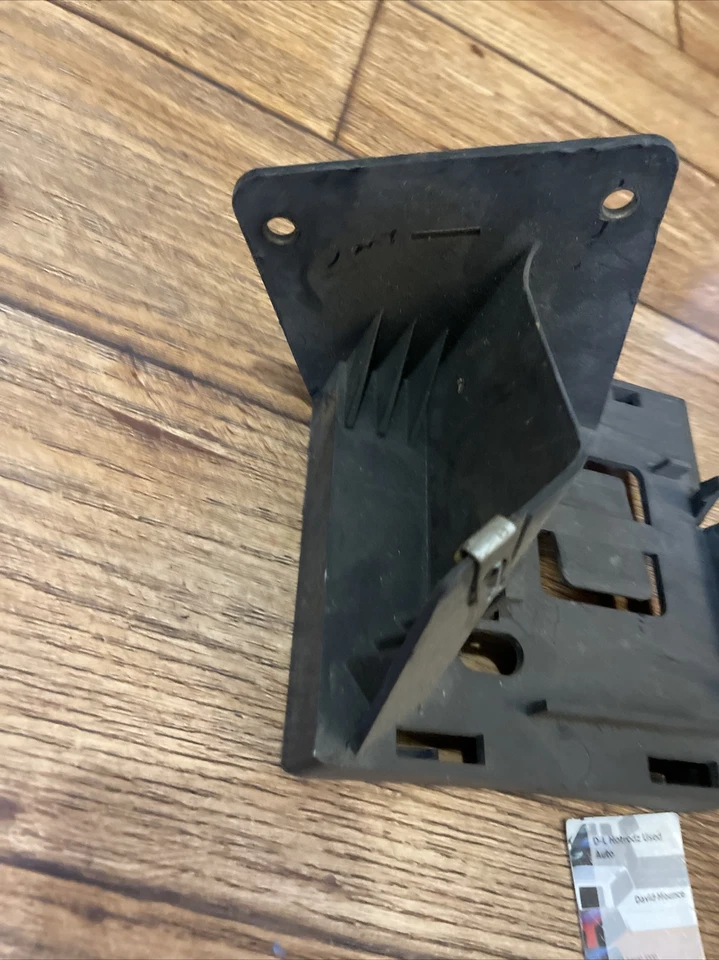 2009-2010 雪佛兰 AVALANCHE 1500 ECM 发动机控制模块支架 原始设备制造商 — 第 3/4 张图片