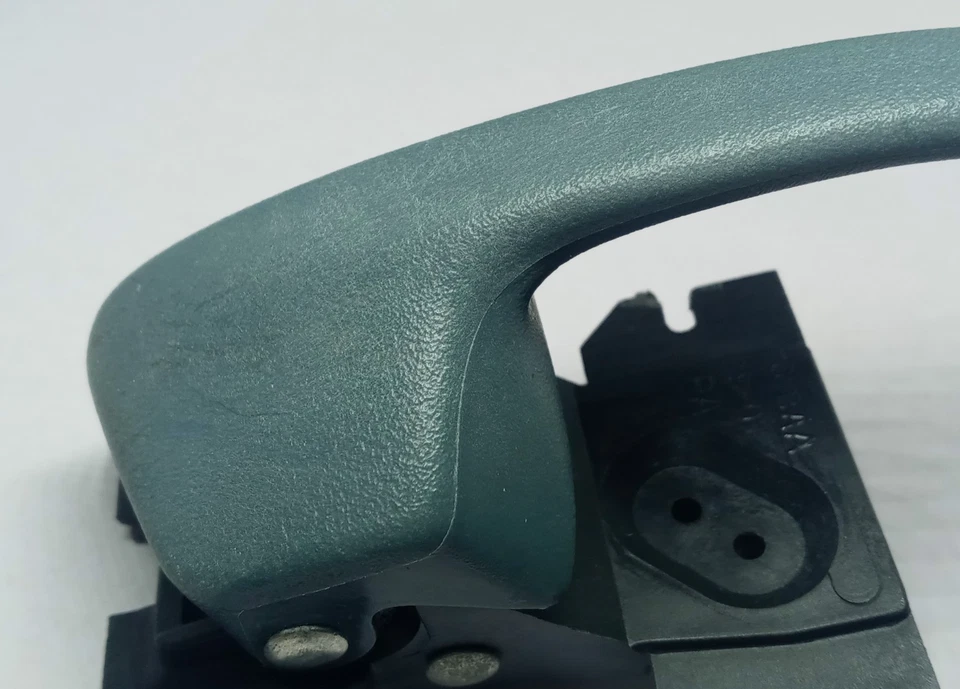 Manija de puerta interior verde lado derecho del pasajero Mercury Grand Marquis 92-97 Foto 2 de 4