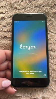 ショッピングセール iPhone 8ブラック バッテリー85% 64GB 【公式通販】