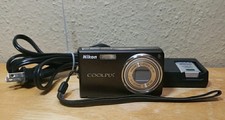 Nikon COOLPIX S550 10.0MP Digital Camera With Charger And Battery Please Read