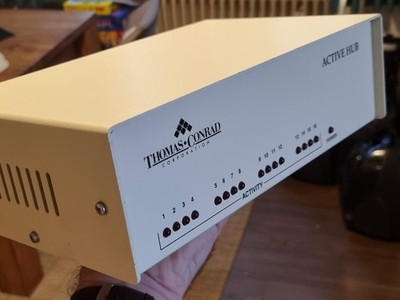 Thomas Conrad 8-Port Active Hub - Vintage BNC Netzwerk Hub 1990