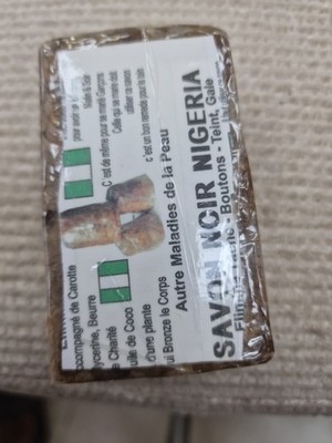 Schwarze Seife aus Nigeria super aufhellend 