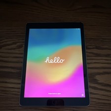 Apple iPad 6th Generation MR7F2LL/A A1893 32GB Wi-Fi 9.7in Space Gray