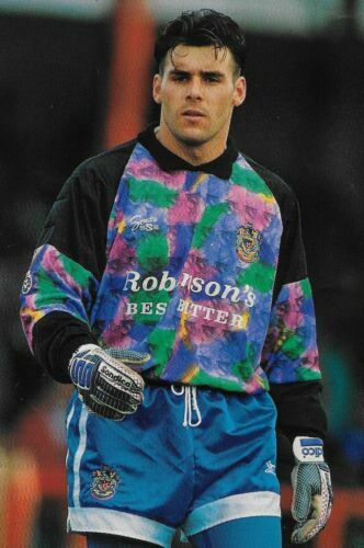 Rosette Stoke City - Finale Coupe Autoglass 1992 - Pin's Football Vintage UK