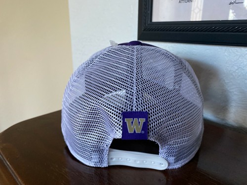 ADIDAS NWOT Washington Huskies Snapback Trucker Hat Grey White - Picture 3 of 5