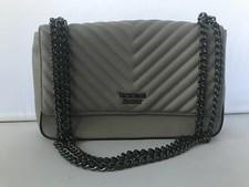 Victoria's Secret Pebbled V-Quilt Street shoulder Bag Chain Strap Purse NWT