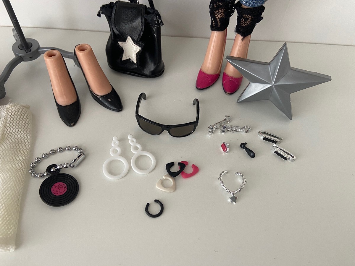 avex BRATS グッズまとめ売り 2002 RARE & COLLECTABLE Bratz Flashback Fever Cloe w/ TONS of orig
