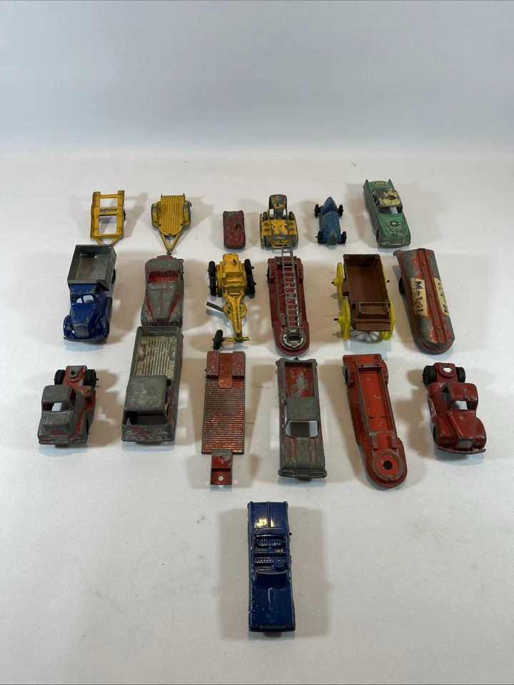 Vintage Tootsie Spielzeugautos Lot Druckguss Pressmetall 19 Stück LKW Limousinen Wagen