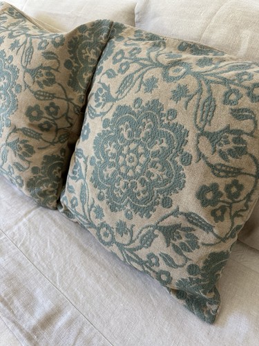 2 Pottery Barn 18x18 Embroidered Pillow Covers Medallion Blue Green Cotton - Picture 2 of 24