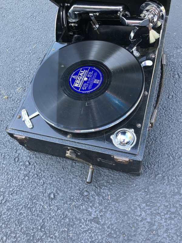 Columbia 202 Viva-Tonal Grafonola GRAMAPHONE Portable Record Player  Beautiful!