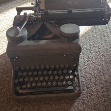 Royal Antique Manual Typewriter thumbnail