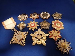 Japanese Medal Japan badge war WW2 WWII era post war