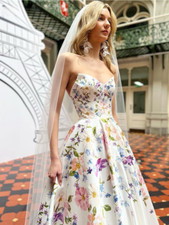 Fashion Backless Wedding Dresses Sweetheart Bridal Gowns Sweep Train Ball Gown