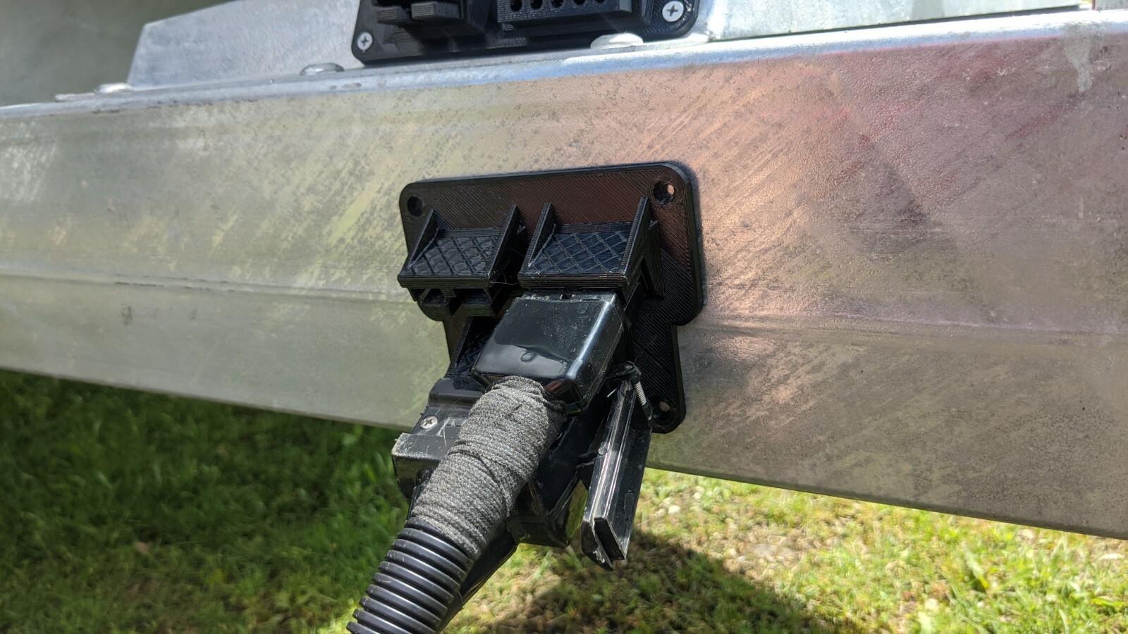 Caravan 12 pin and Dual / twin Anderson Style plug trailer plug holder