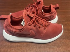 Nike Roshe Two Dark Red Cayenne Women  s Size 6.5 Athletic Casual Shoes 844931601