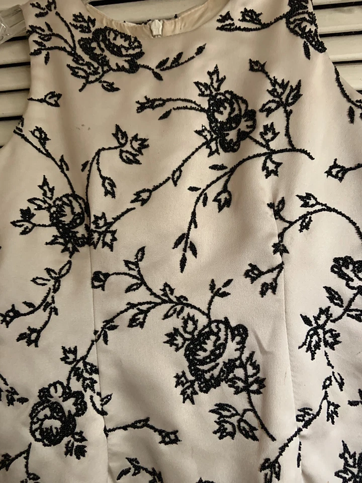 Nicole Miller Designer Black Floral Beading SatIn Sheath Dress Party Wedding - Image 2 of 4