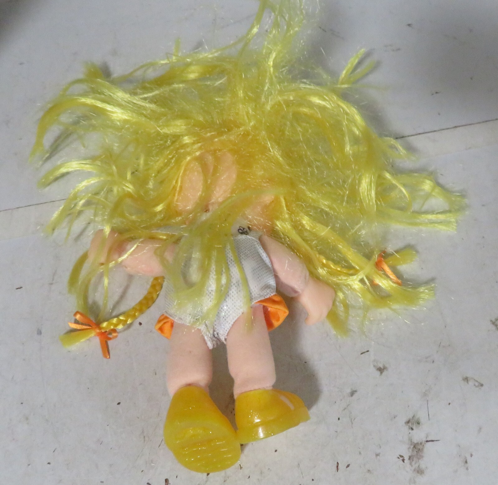 Fisher Price Toys Color Me Cuties Yasmine Yellow Doll 2000 Crazy Hair