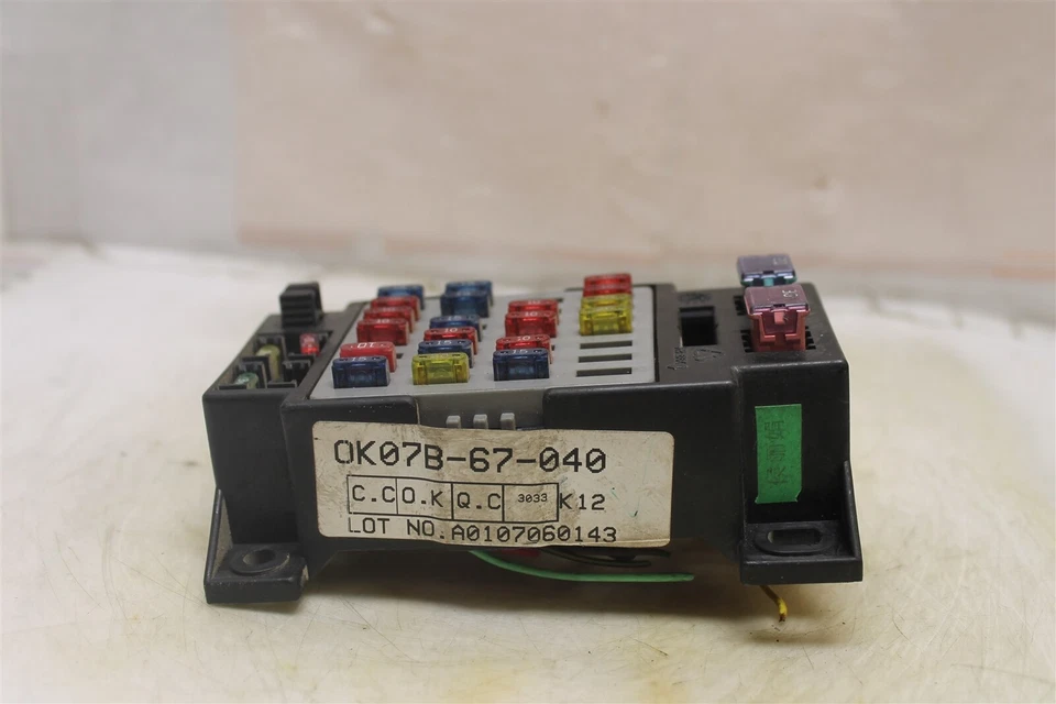 Unidad de conexión relé caja de fusibles Kia Sportage 2001-2002 módulo 0K07B67040 363 2o5-B2 Foto 3 de 4