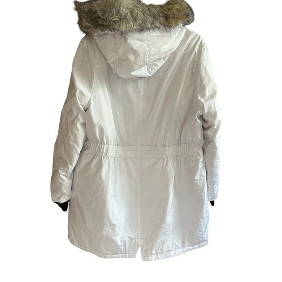 Abrigo parka Andrew Marc XXL blanco de invierno con capucha de piel sintética para mujer Foto 4 de 4
