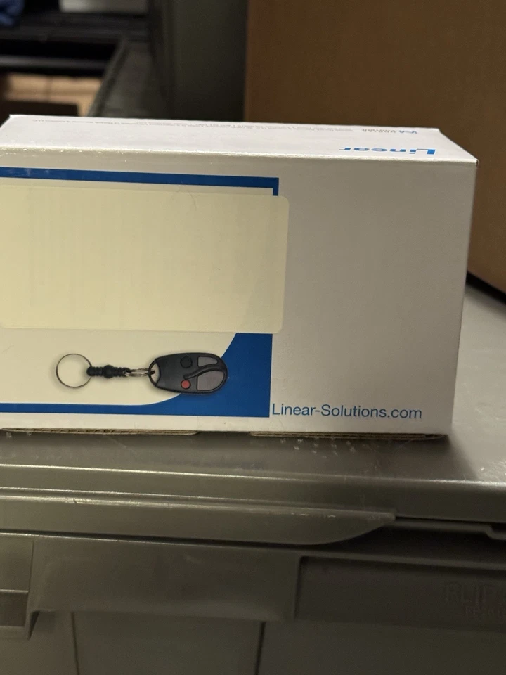 Linear ACP00940 318MHz Mini Block Coded Remote Gate Transmitter (10 Pc) NIB!! - Image 2 of 3