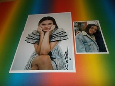 Charlotte Lawrence sexy signed autograph Autogramm 8x11 inch foto in person