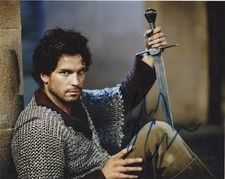 Santiago Cabrera Merlin Autographed Signed 8x10 Photo COA #C26