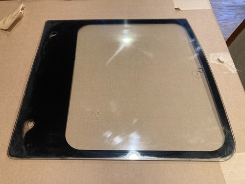 SPACECAB DRIVER left Side Window Isuzu Pickup 1986 1987 clear glass RARE - 第 1/5 張圖片