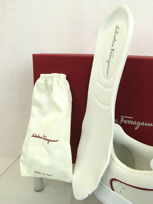 $795 FERRAGAMO MANHATTAN WHITE LEATHER RED GANCINI LOGO  display picture 2