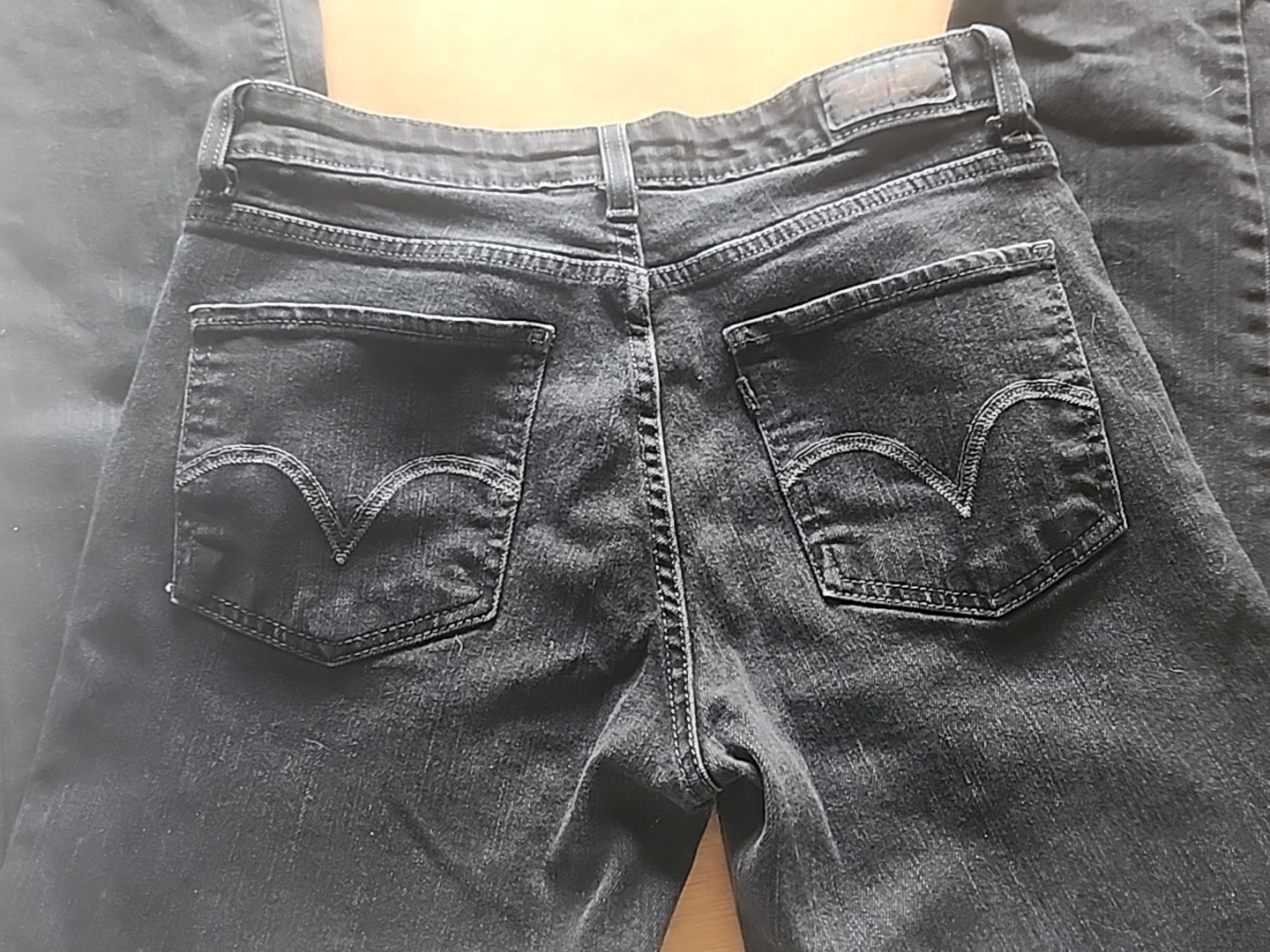 Levi's Jeans Women's Size 8M Mid Rise Skinny Black 29x28 Stretch Pockets Pre-own thumbnail 11