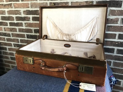 VINTAGE DATSUN MAZDA JAPAN MADE SADDLE LEATHER SUITCASE W/ BRASS