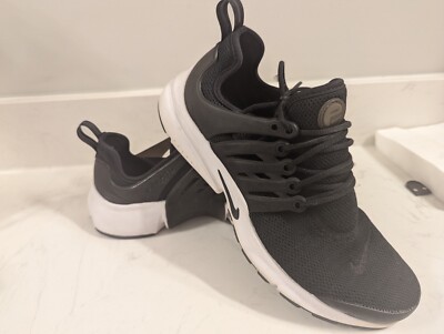 Size 9 - Nike Air Presto Black White W