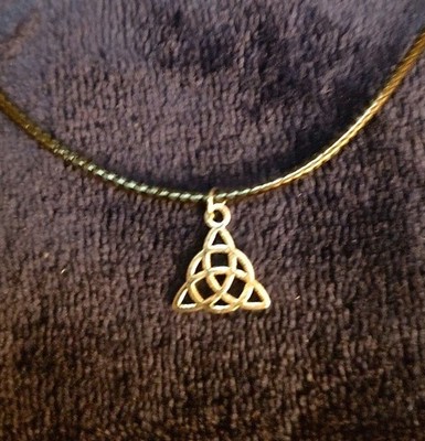 Celtic Knot Style Necklace Silver Alloy Pendant Faith Heritage 1'' Leather Rope