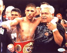 Fernando Vargas AUTOGRAPH Signed 'El Feroz' Boxing Champ 8x10 Photo ACOA