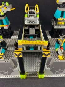 LEGO Rock Raiders Rock Raiders HQ #4990 HQ Complete w Minifigs Manual NO Monster