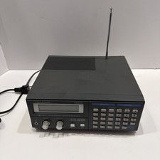 Realistic Hyperscan 20-145A PRO-2006 400-Channel Programmable Scanner Powers On