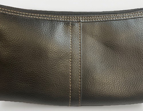 Relic Small Brown Faux Leather Top Handle Purse Zipper Inner Pockets EUC - Picture 2 of 9