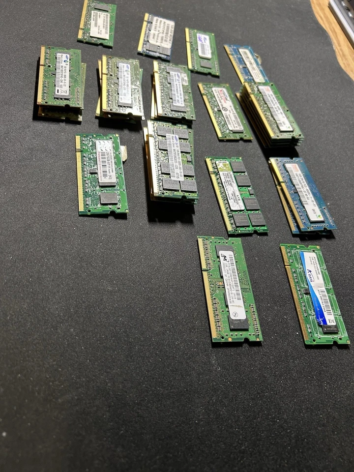 Lote de Memoria RAM para Portátil SODIMM 1GB y 2GB Marcas Mixtas Foto 4 de 4